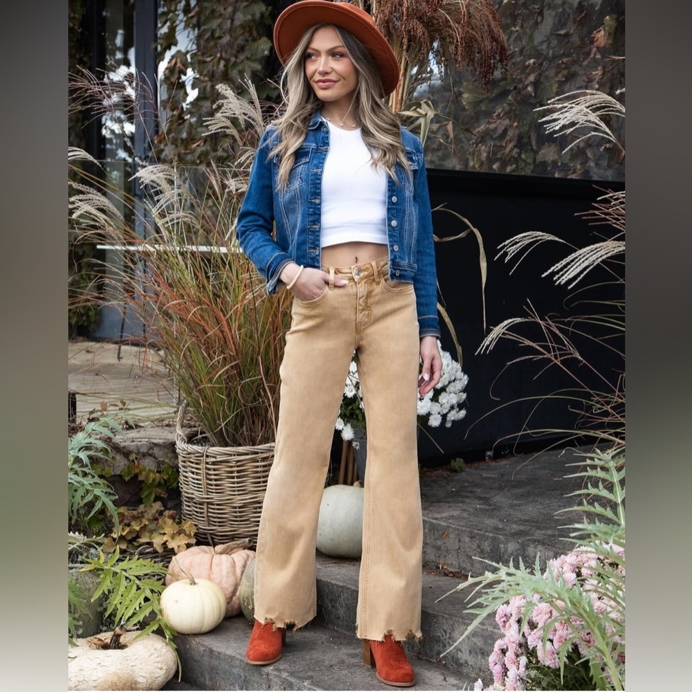 Stylish Tan Wide Leg Jeans for Women - Picture 1 of 9